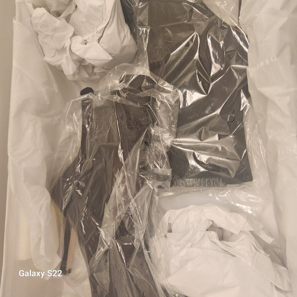 NIB Good American - High Kickstand Boots - Neoprene Chocolate. NIB. Various - Picture 10 of 10